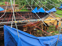 HOUSEBOATS BUILDINGS